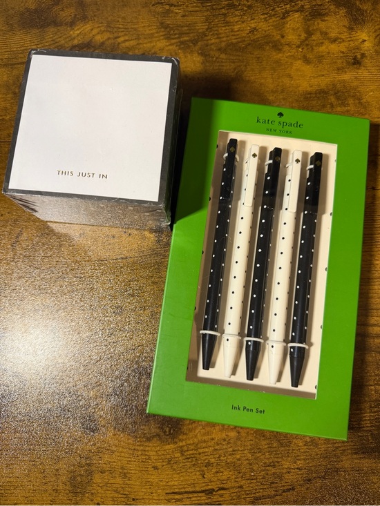 kate spade Other - Kate Spade Pen and Paper Set. NWT